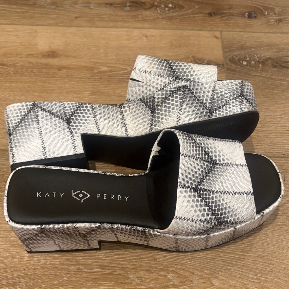 Katy Perry Collections Snakeskin Platform Sandals - Black and White - Picture 5 of 5